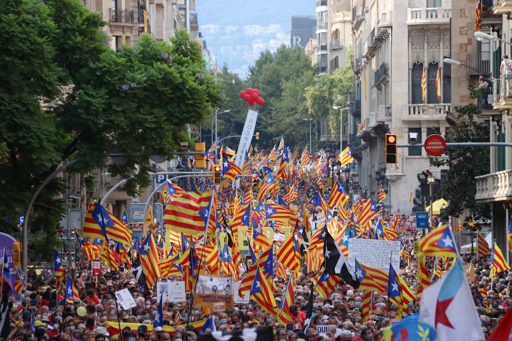 Manifestació de la Diada del 2021, amb milers de persones per Via Laietana | Sílvia Jardí | ACN