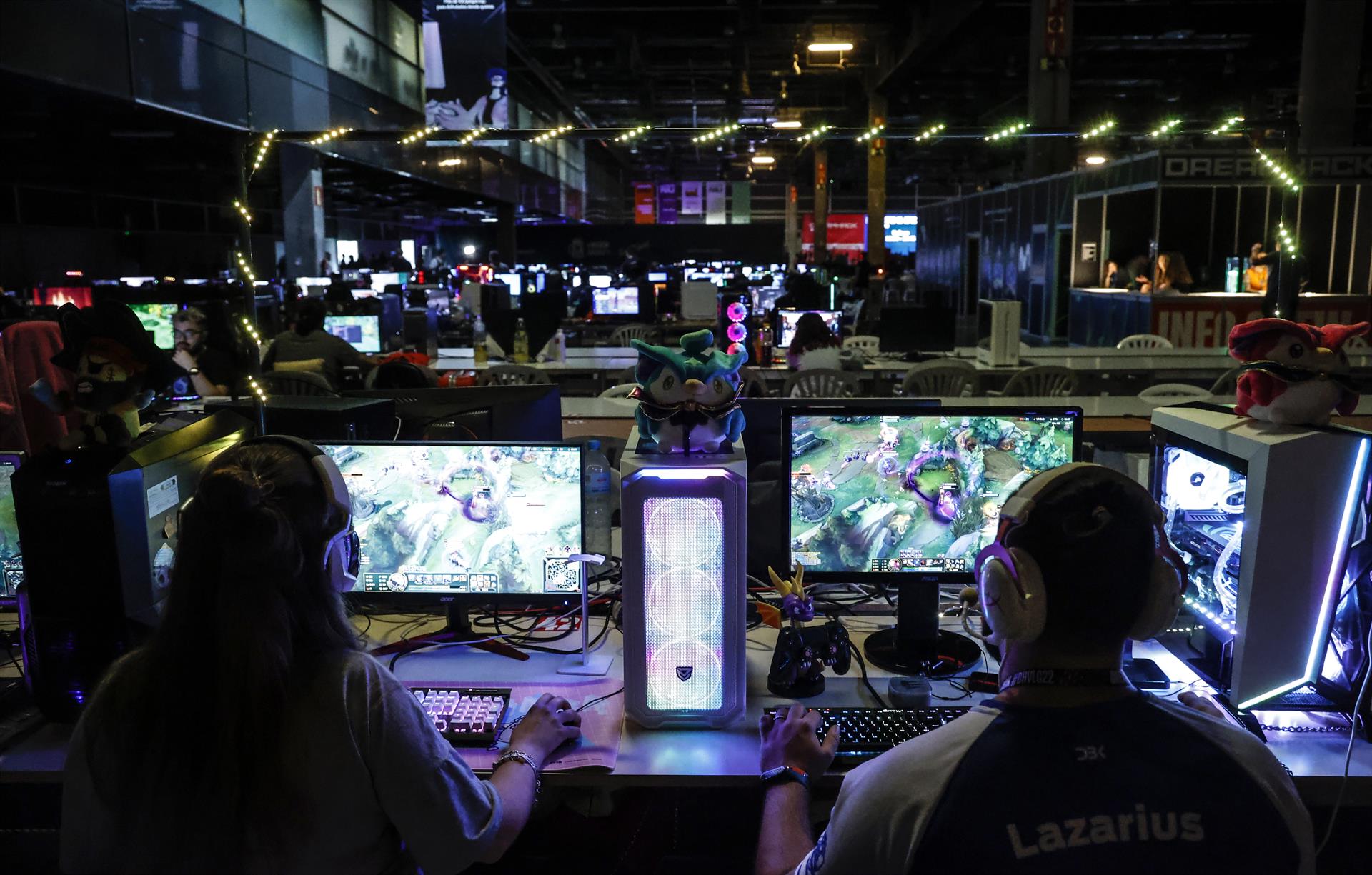 La UV analitza en un congrés la integració de l’art i les ciutats als videojocs