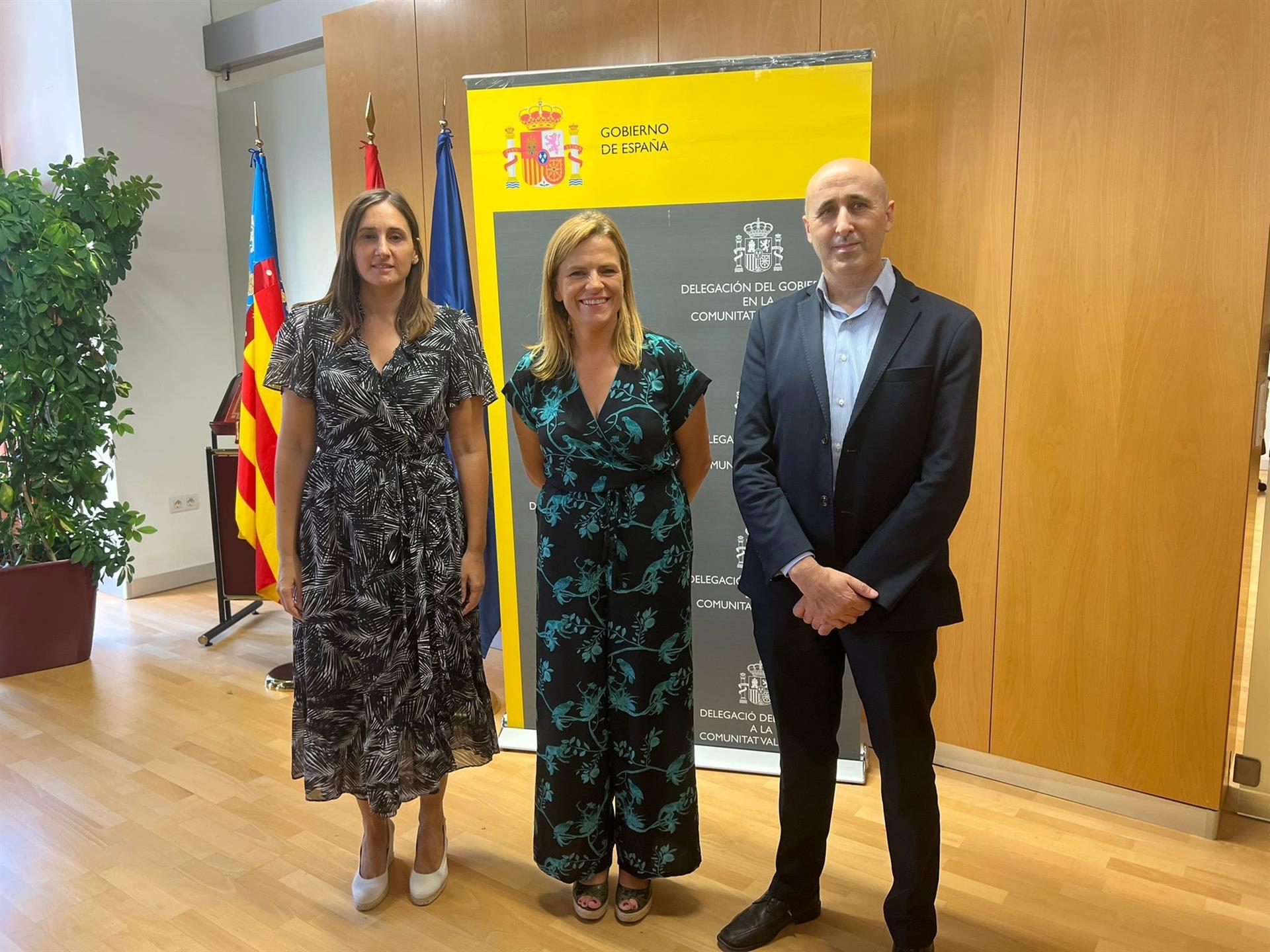 Elisa Valía, regidora de Cicle Hídric a l'Ajuntament de València; Pilar Bernabé, delegada del Govern espanyol al País Valencià; i Miguel Polo, president de la Confederació Hidrogràfica del Xúquer