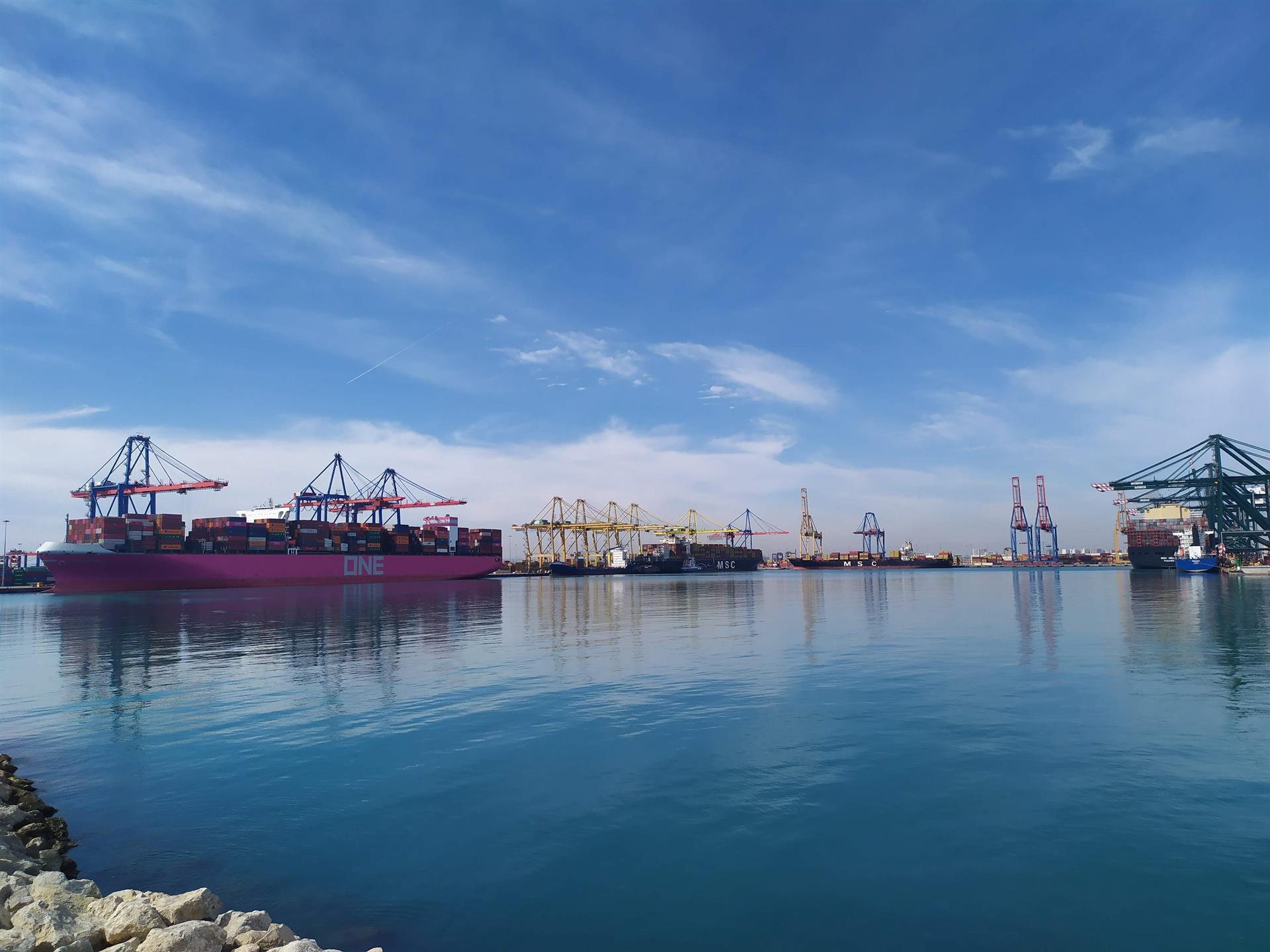 Activitat al port de València