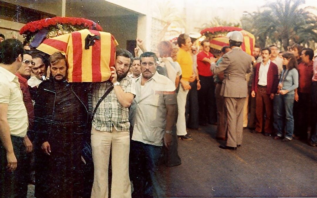 El fèretre de Miquel Grau, passejat pels carrers d'Alacant