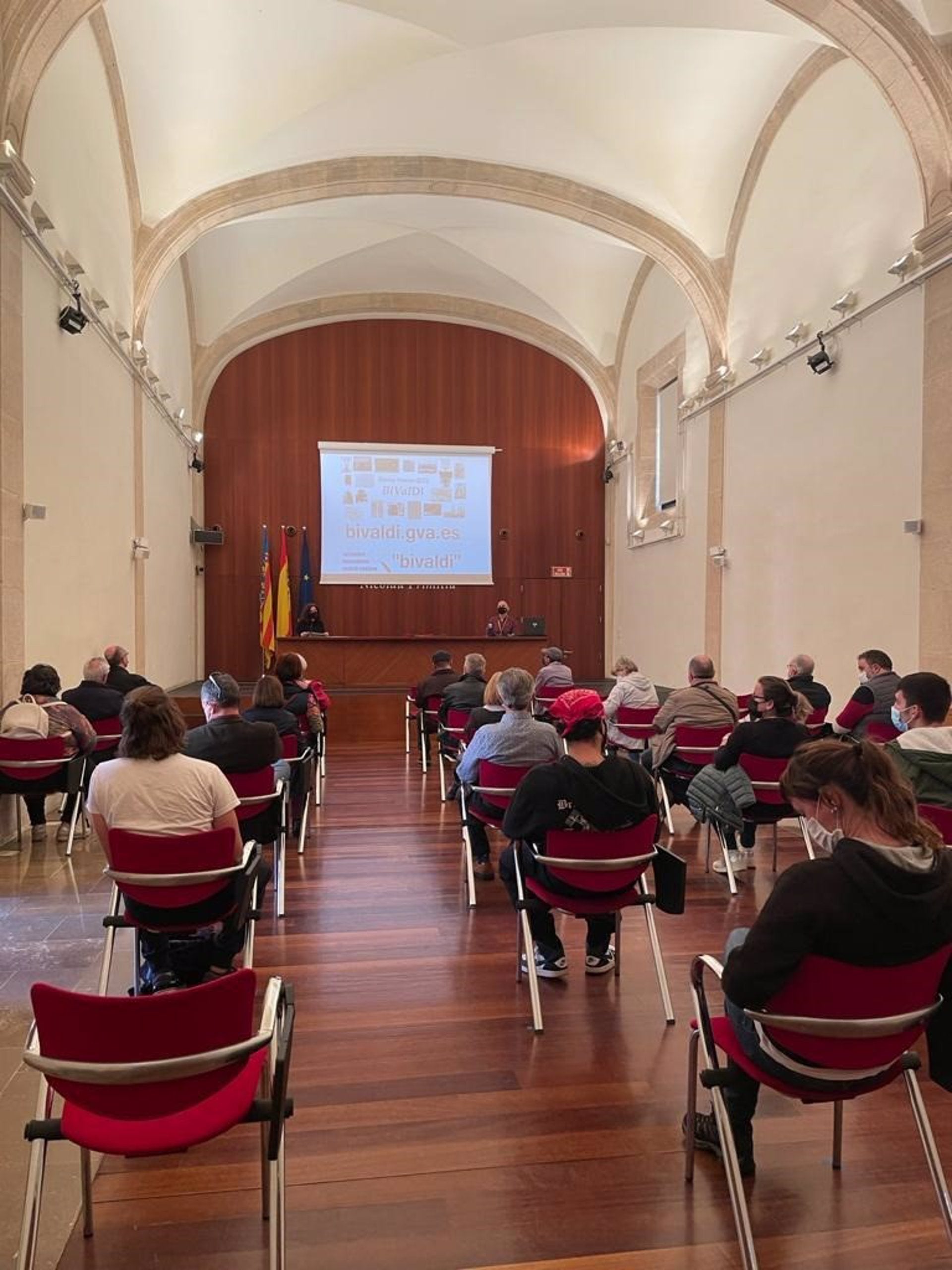 La Biblioteca Valenciana programa un club de lectura en valencià amb títols de Raquel Ricart, Xavier Aliaga, Anna Moner i Martí Domínguez