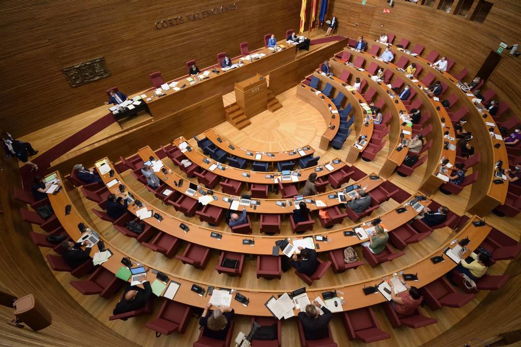 Els partits del Botànic mantindrien la majoria absoluta amb un PP que seria primera força, segons una enquesta