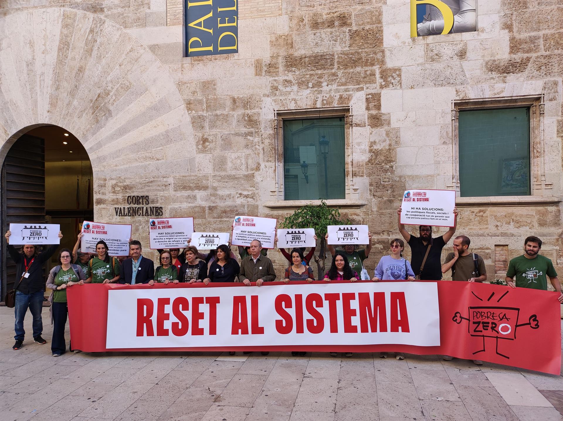 Pobresa Zero porta mesures a les Corts, on és rebuda per totes les formacions llevat de Vox