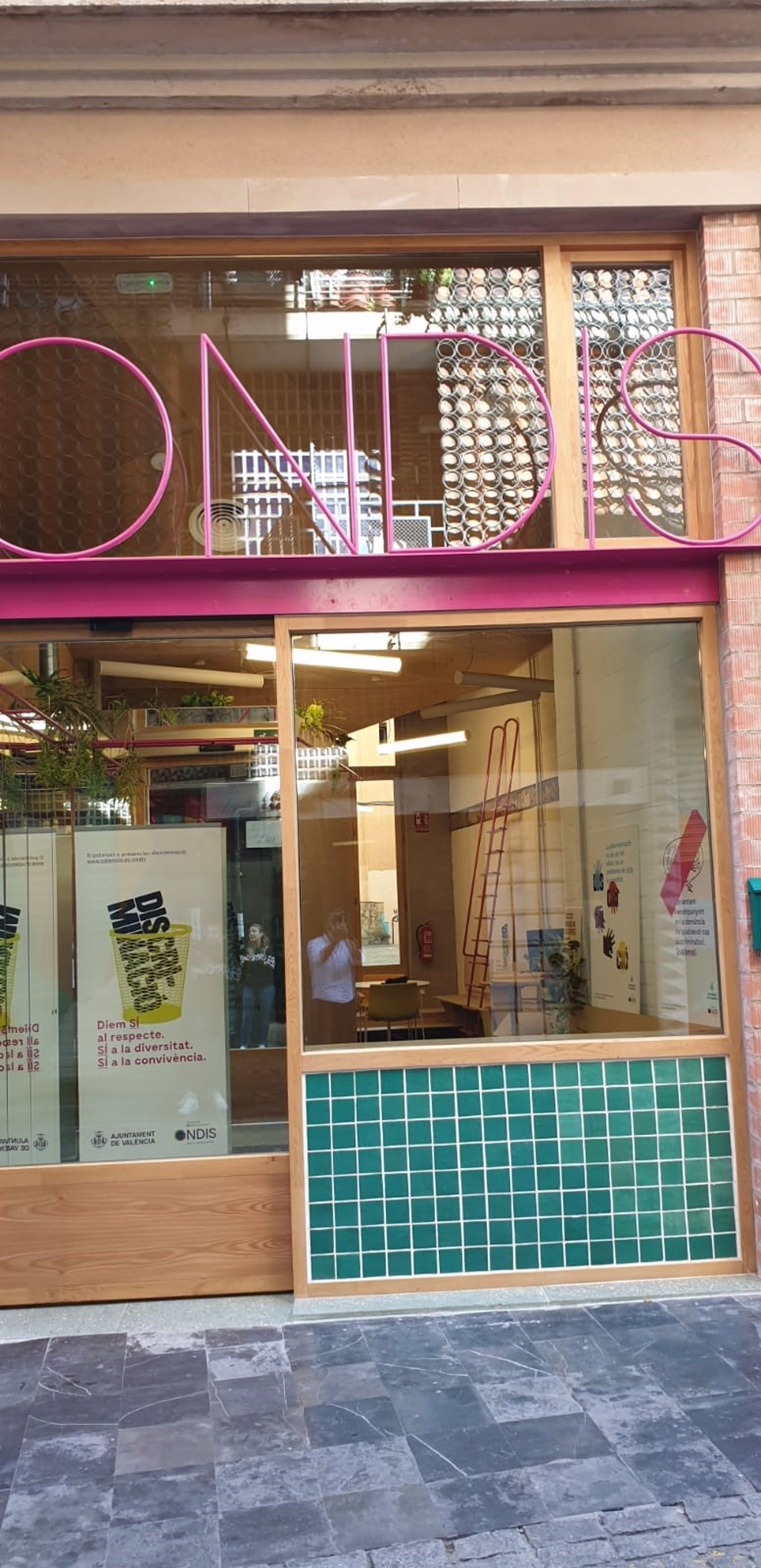 València estrena una oficina de delictes al barri del Carme