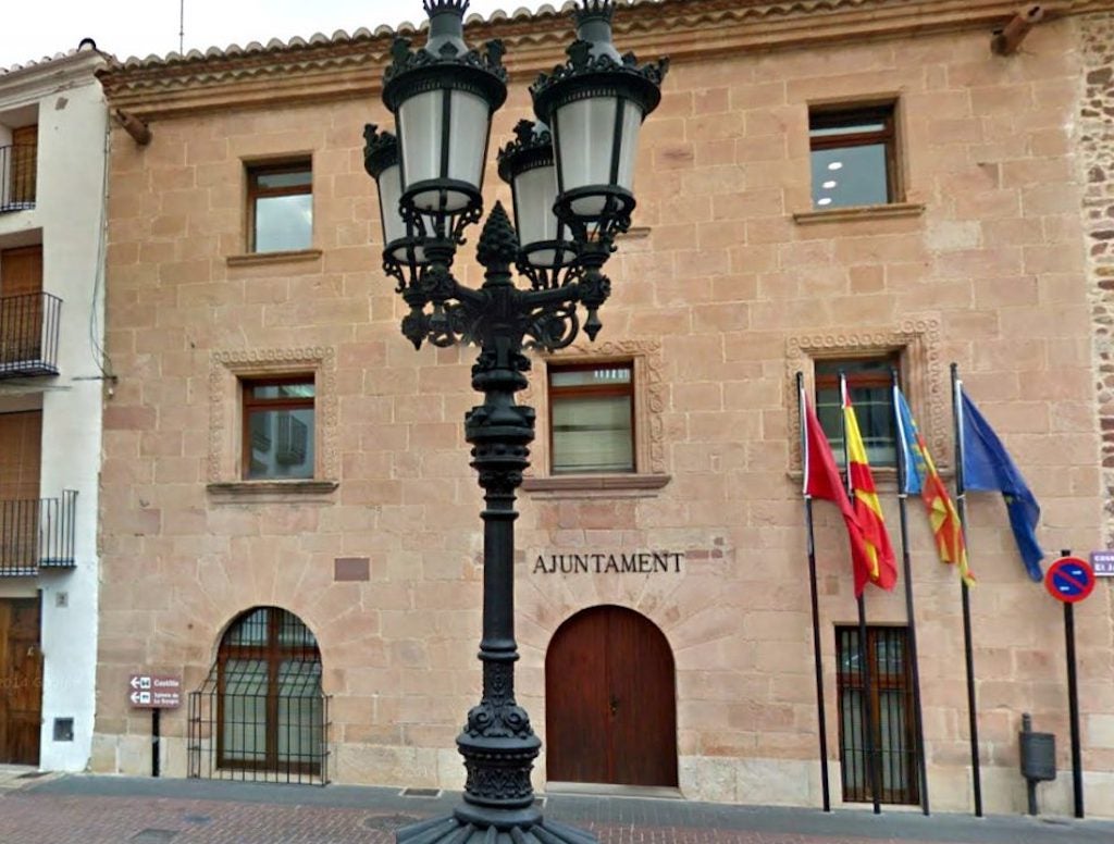 El Grup Socialista de Vilafamés amenaça de passar-se al grup no adscrits si no es licita el centre mèdic