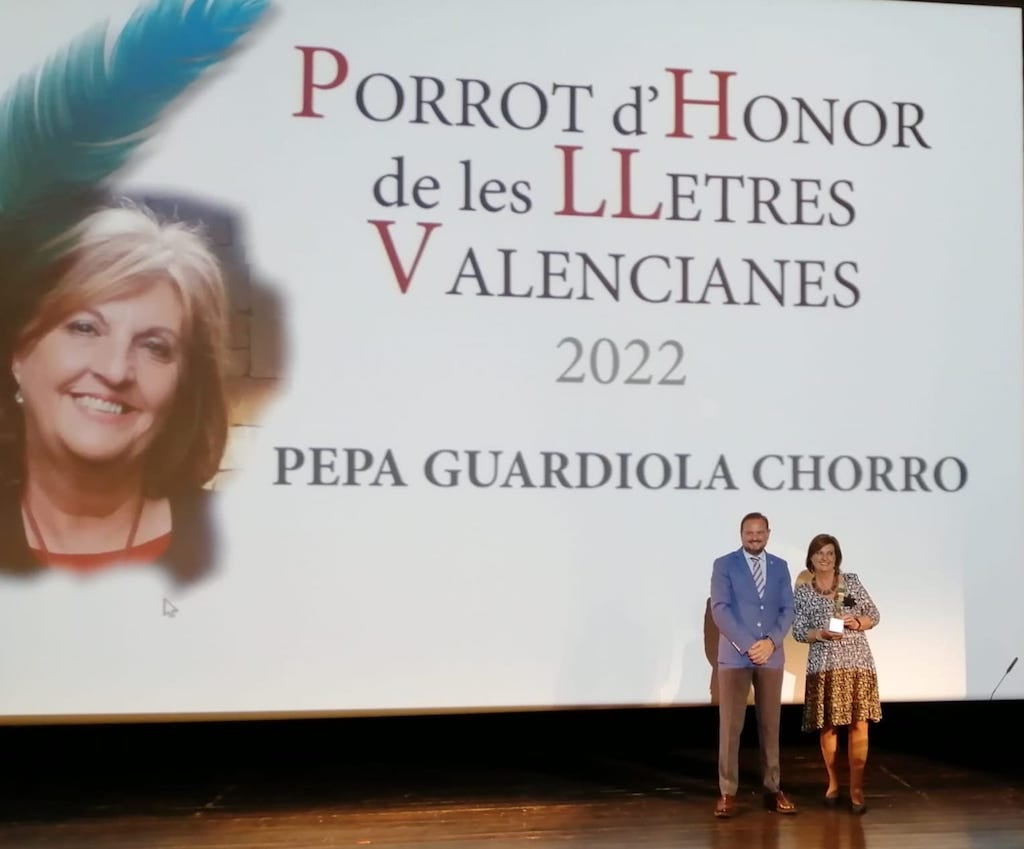 Pepa Guardiola rep el Porrot d’Honor de les Lletres Valencianes 2022 a Silla