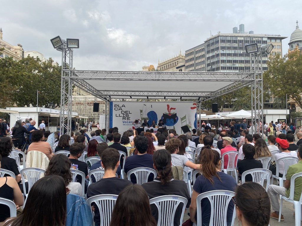 Unes 18.000 persones visiten la 10a Plaça del Llibre de València entre el 26 i el 31 d’octubre