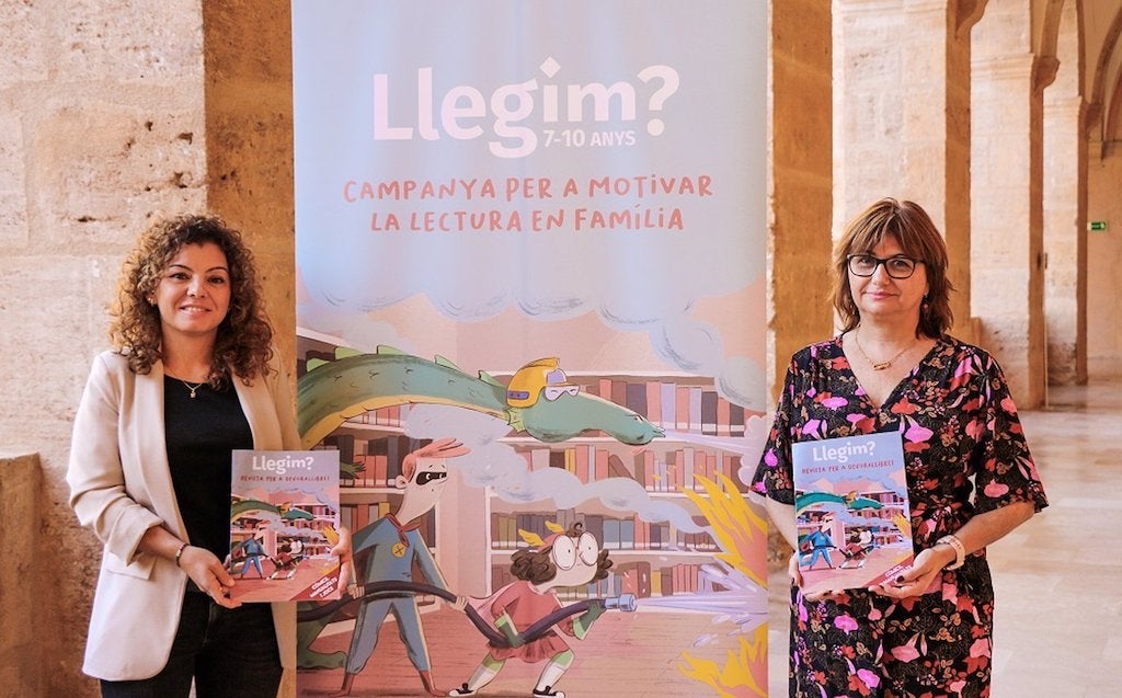 Rosa Mengual, directora de la Fundació Bromera, i Carmen Amoraga, directora general de Cultura i Patrimoni