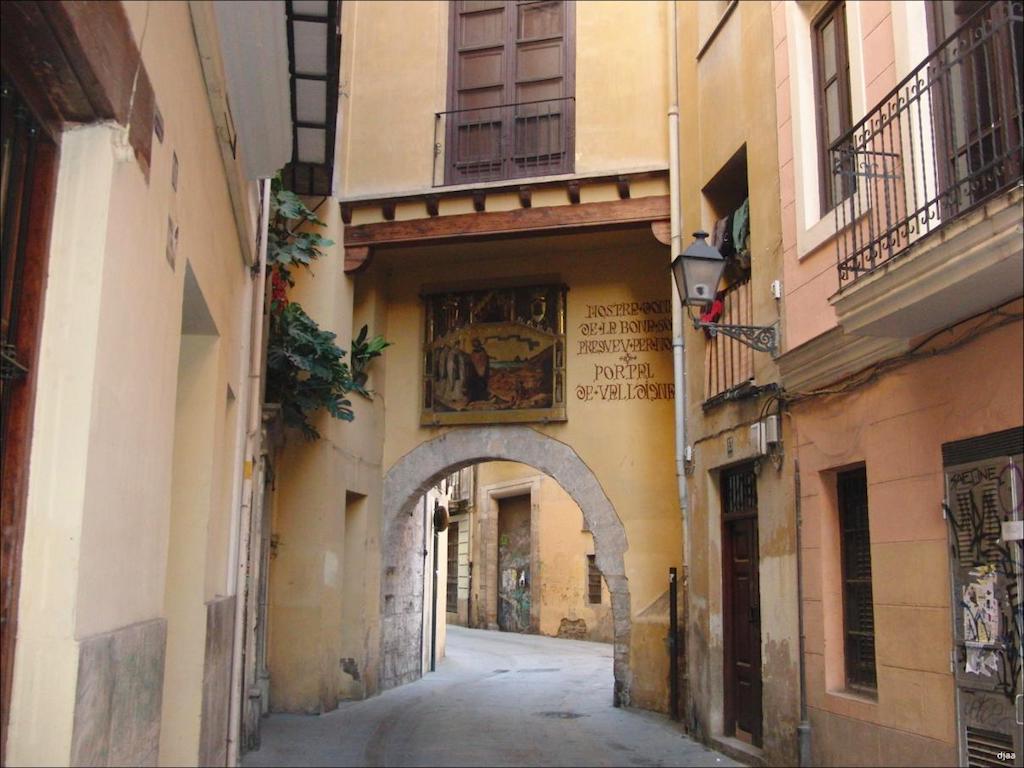 El portal de la Valldigna, a València