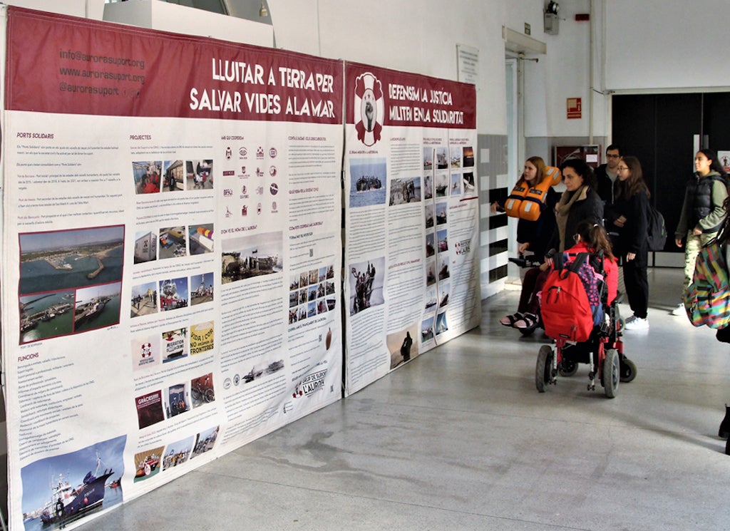 Les exposicions sobre rescat civil humanitari de l’Aurora Grup de Suport es prolonguen fins al 7 de gener