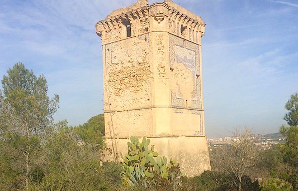 La cova i la torre de les Meravelles, a Alzira
