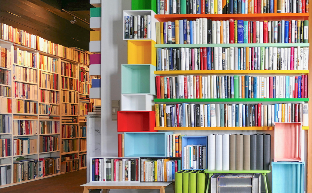 Activistes de la cultura, novel·les històriques, poesia i molt més, a La Veu dels Llibres