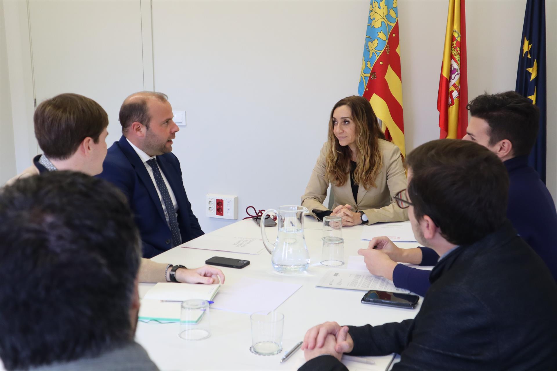 El conseller balear Miquel Mir i la consellera valenciana Isaura Navarro