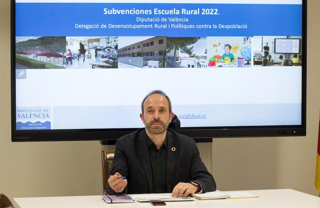 La Diputació de València destina 300.000 euros per a complementar les ajudes al transport rural