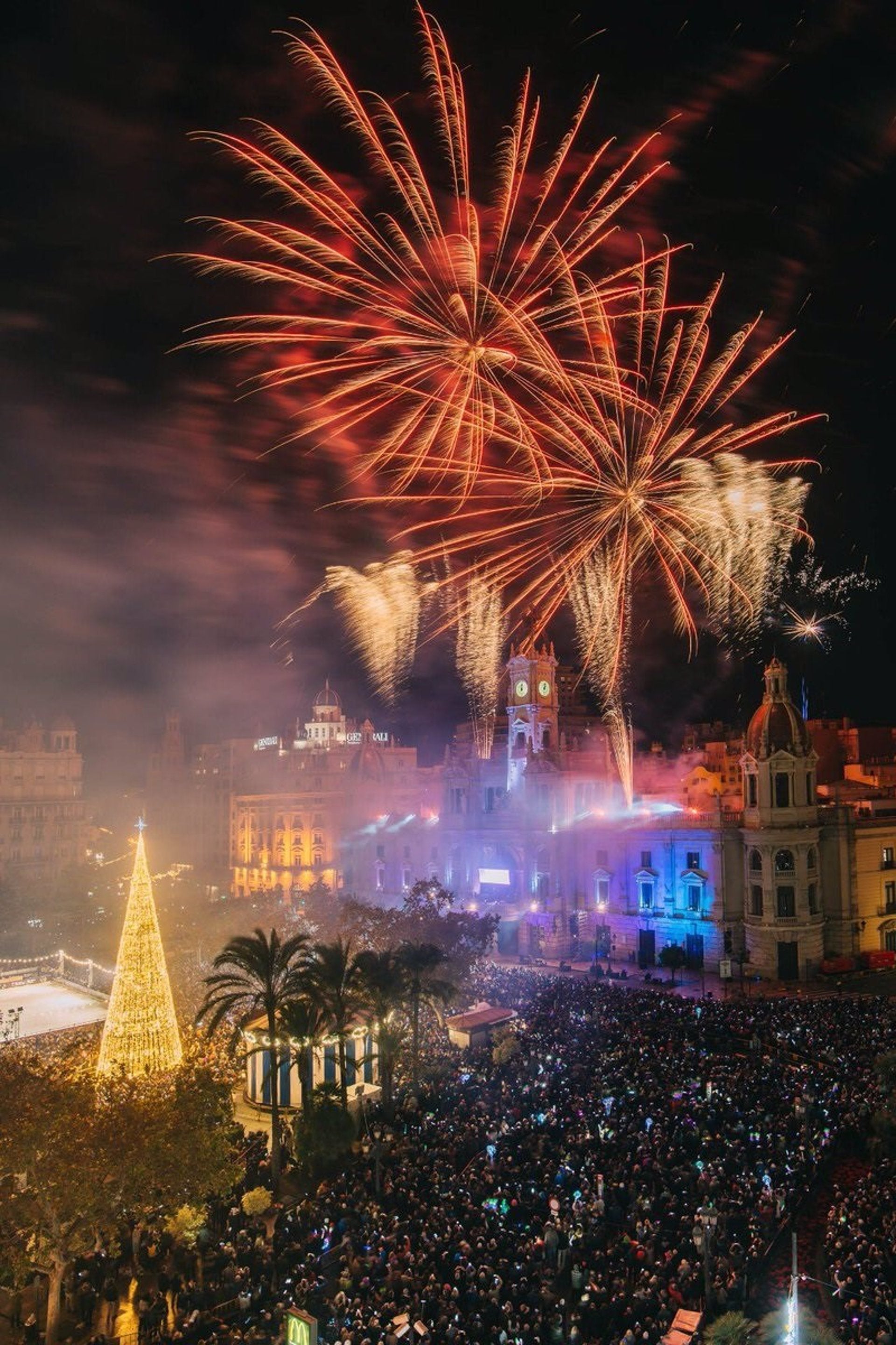 València recupera la festa de nit de cap d’any a la plaça de l’Ajuntament