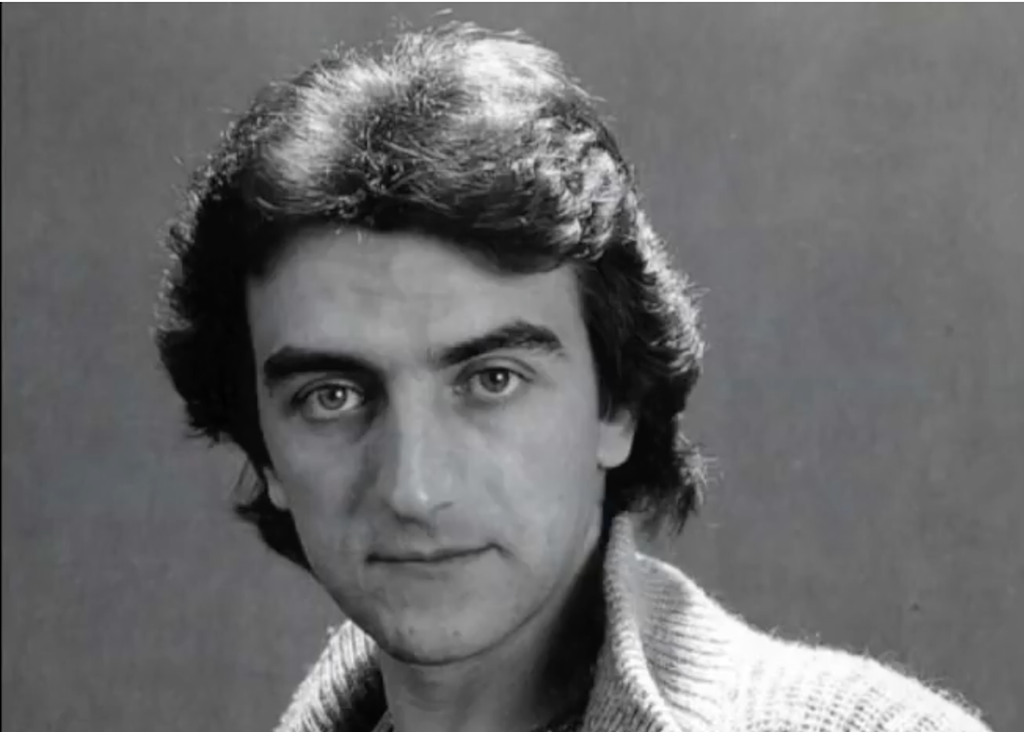 Tal dia com hui del 1950 Joan Baptista Humet va nàixer a Navarrés