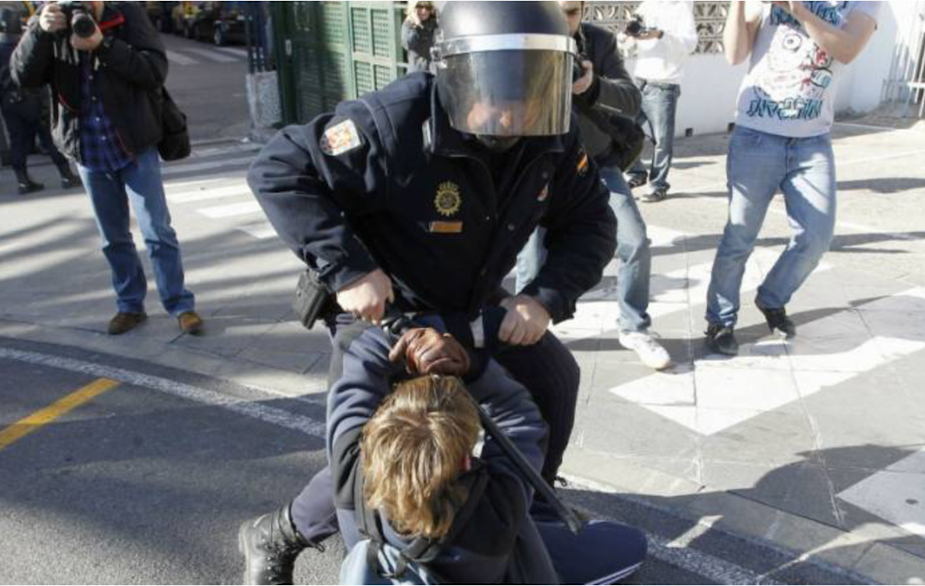 Fa 10 anys, a DLV: «Querella a la delegada del govern espanyol per les càrregues en la Primavera Valenciana»