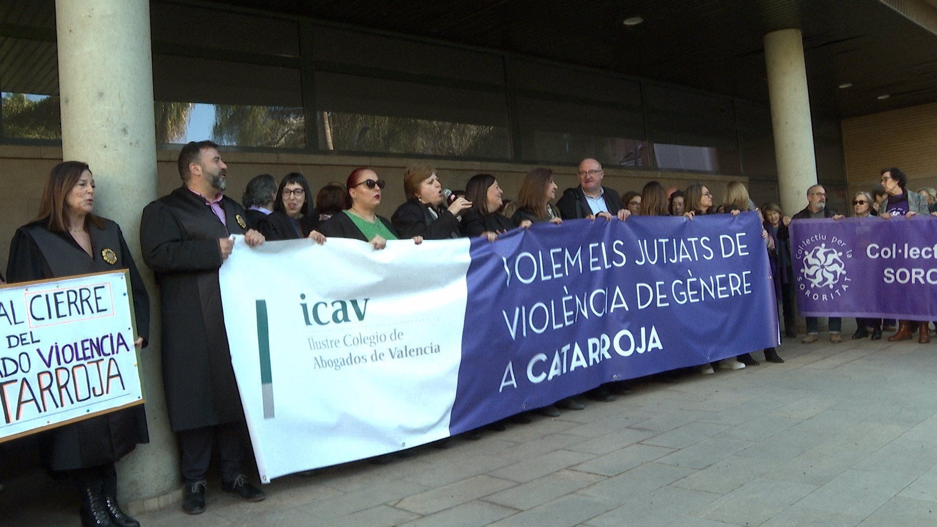 Concentració a Catarroja pel manteniment dels jutjats contra la violència de gènere