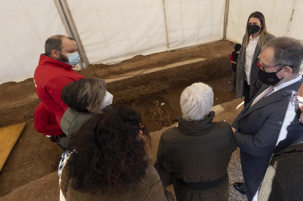 Generalitat, Diputació i Ajuntament volen completar les exhumacions del cementeri de Castelló de la Plana