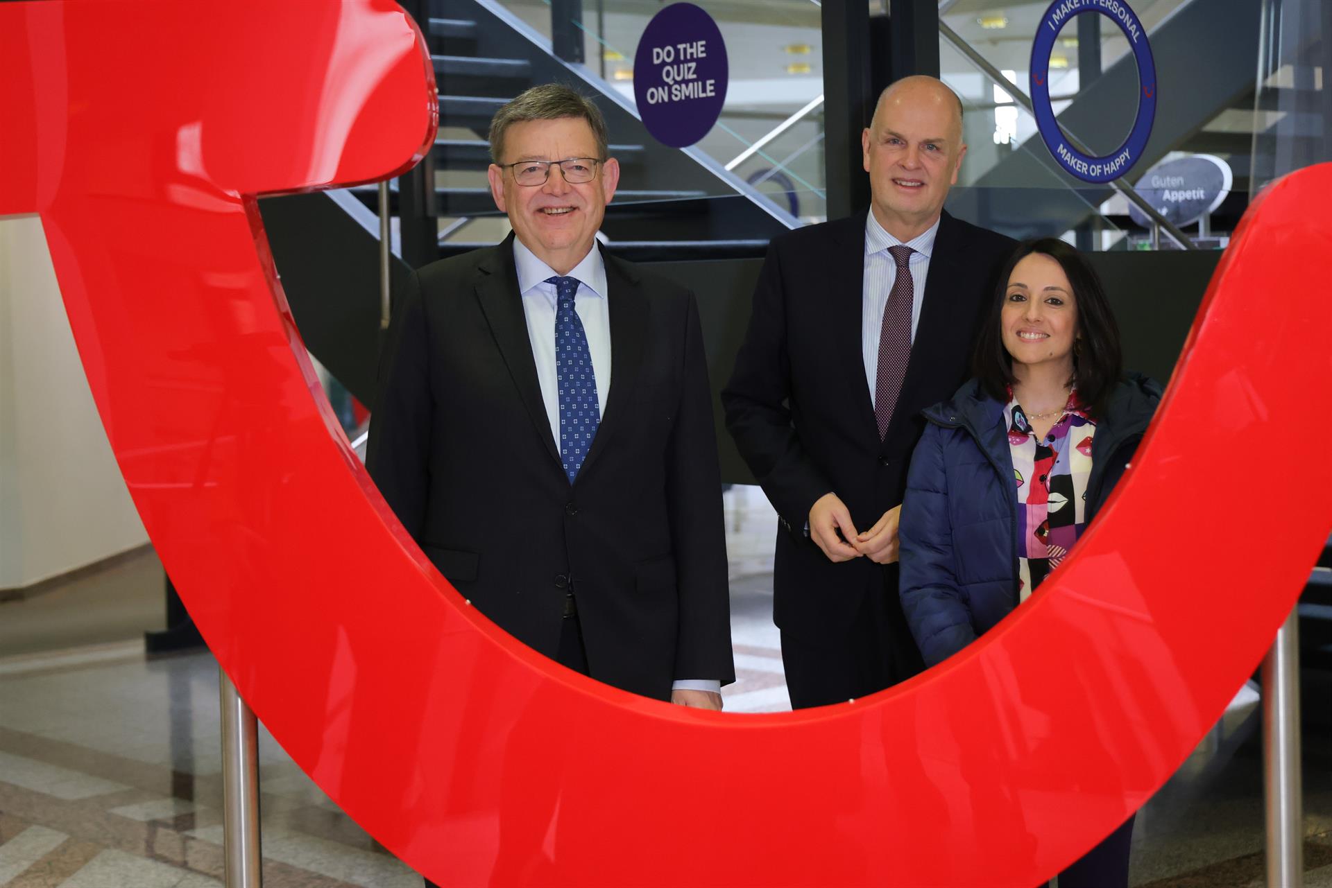 Puig planteja a Alemanya una ruta aèria Hannover-Castelló per a aprofitar la gigafactoria