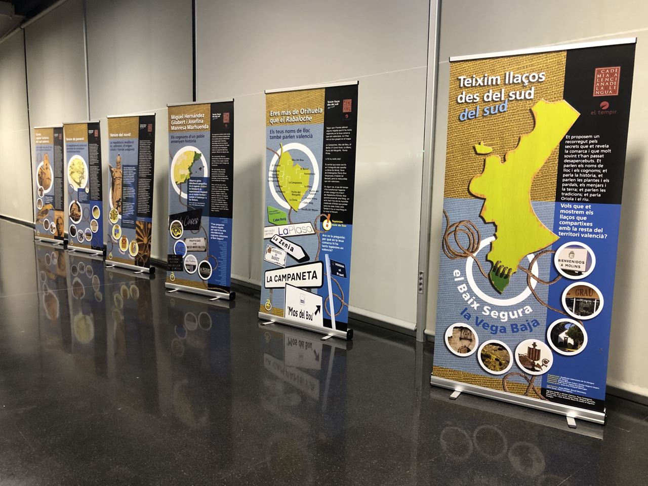 L’exposició «Teixim llaços des del sud» es podrà visitar fins el 24 de gener al Centre Municipal de Congressos Ciutat d’Elx