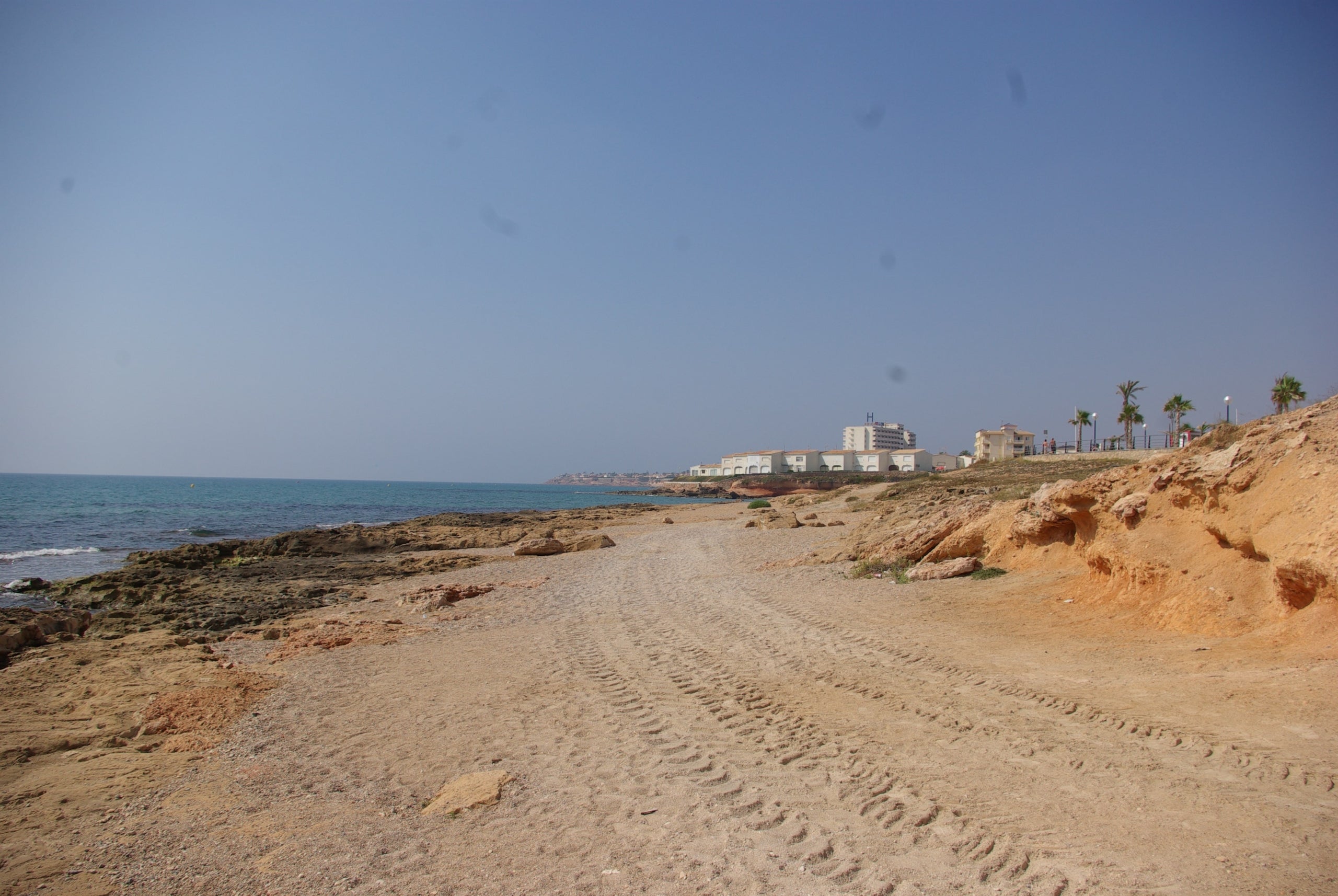 Platja Flamenca, a la costa d'Oriola (Baix Segura)