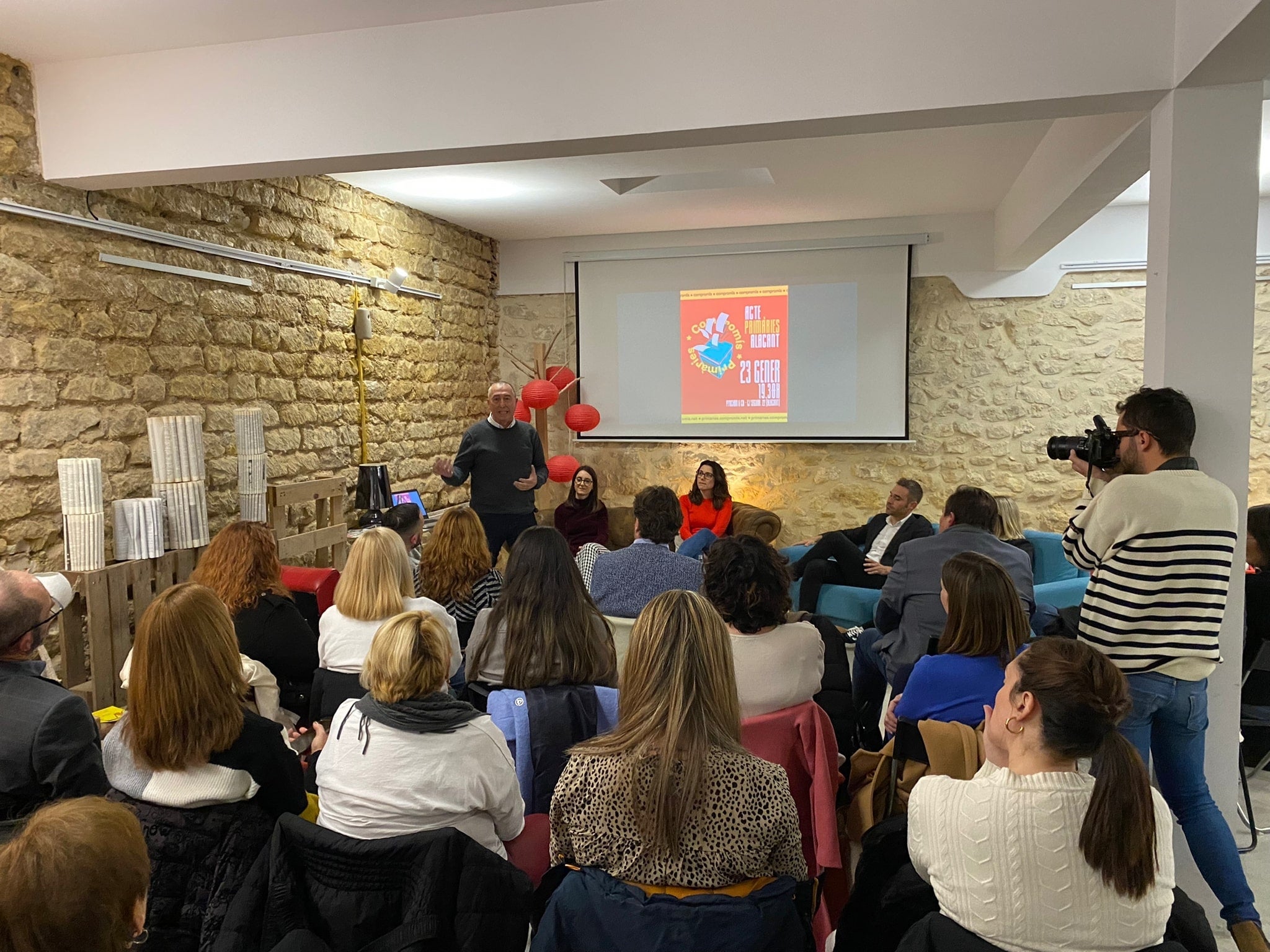 Compromís exhibeix la pluralitat al sud en un acte de primàries