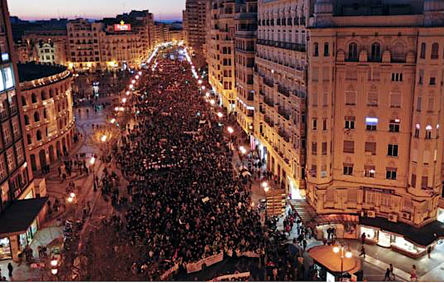 fa 10 anys, a DLV: «23-F: Marea ciutadana contra el colp d’estat dels mercats»