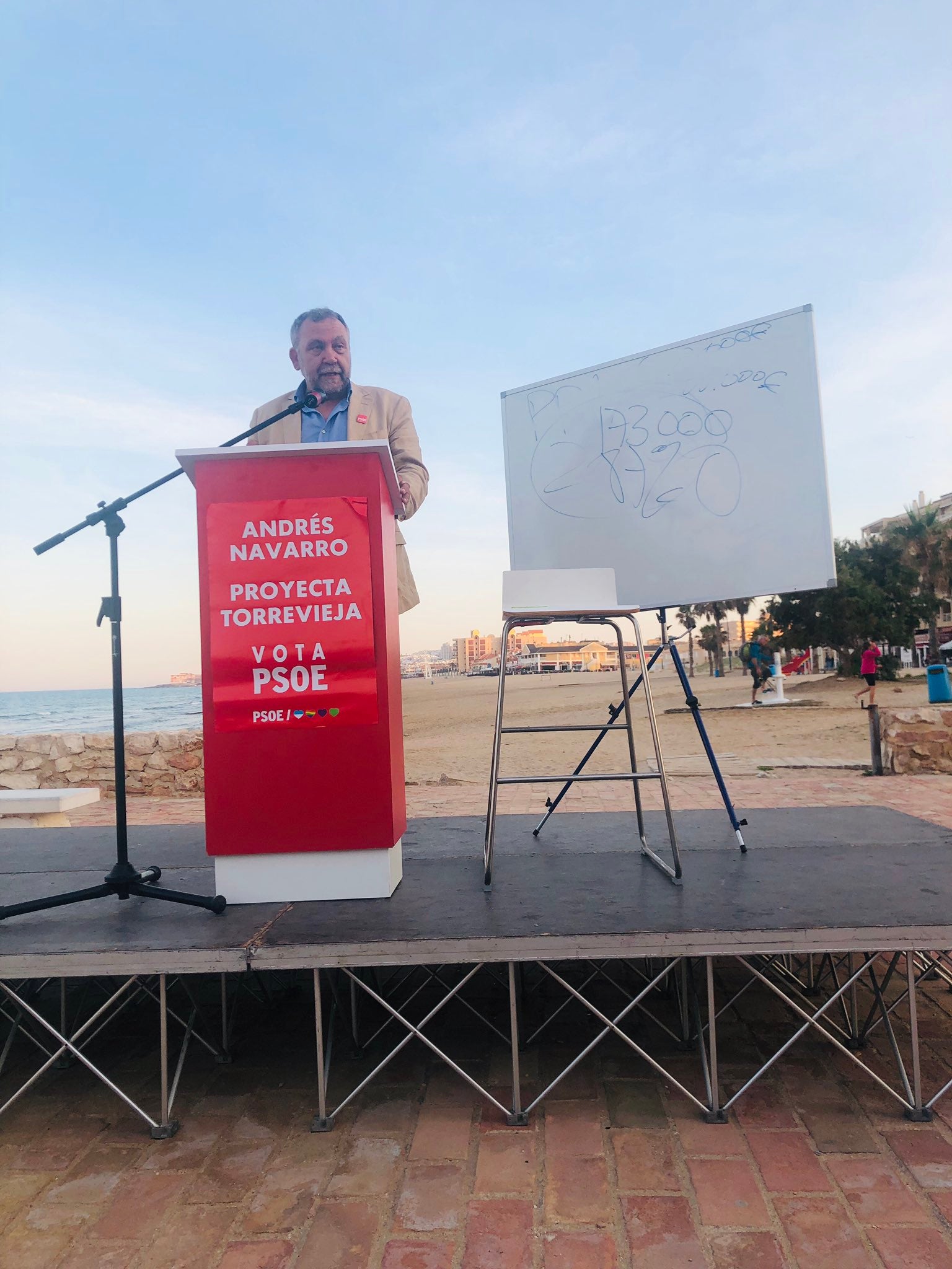 Andrés Navarro, portaveu del PSPV a Torrevella, en un míting el 2019