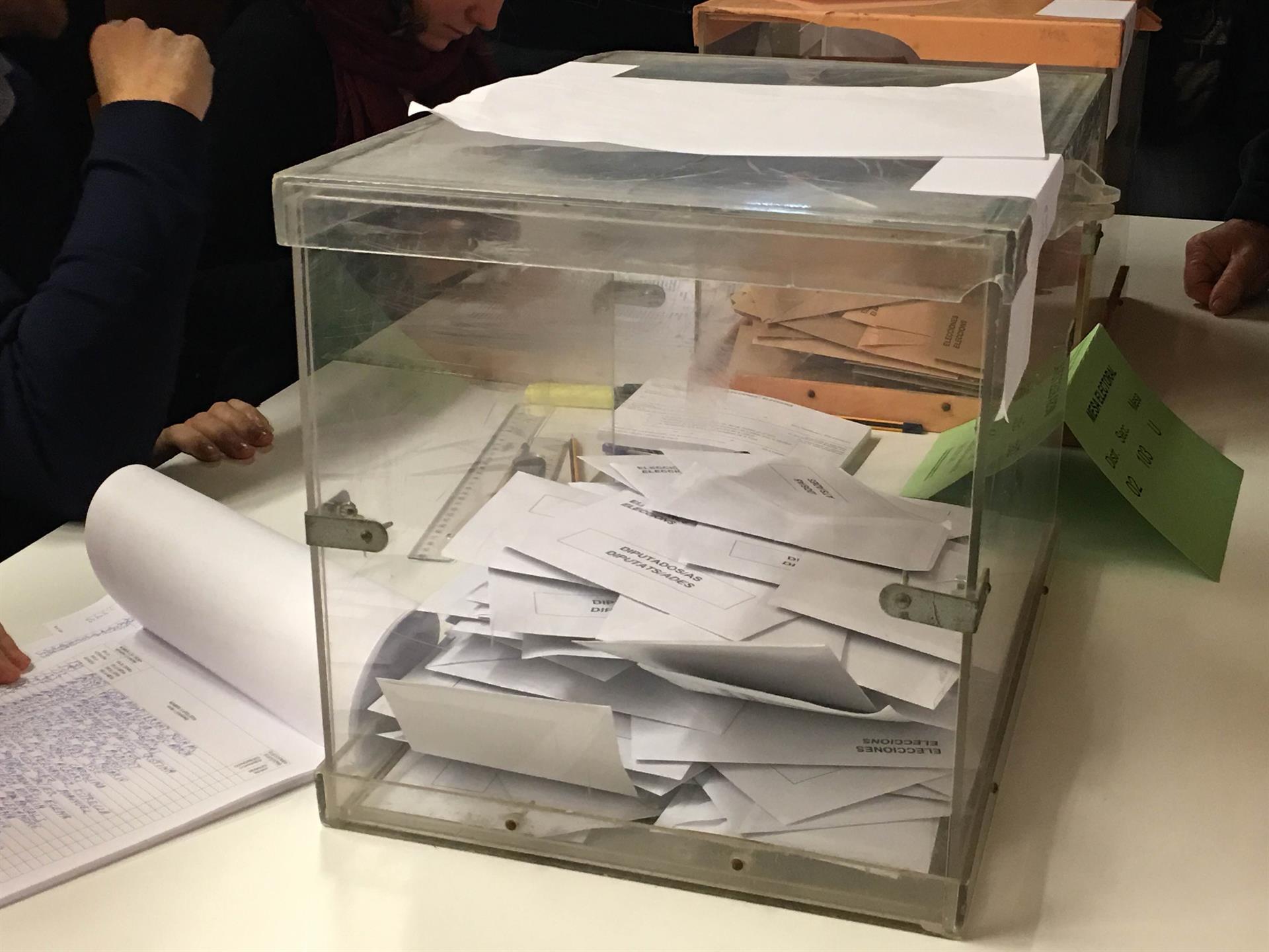 El Botànic i Cs defensen rebaixar la tanca electoral, però no ho podran fer abans de les eleccions