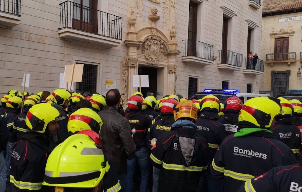 Els bombers rebutgen la creació de la Unitat Valenciana d’Emergències