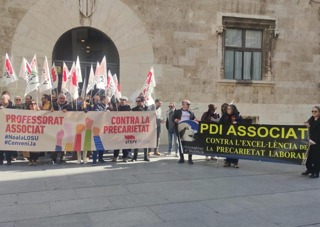 Protesta de professors associats | EP