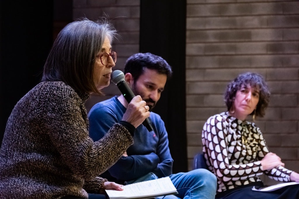 La representant de l'Associació Nostra Terra, Cinta Moliner, en la reunió celebrada a Benlloc aquest divendres