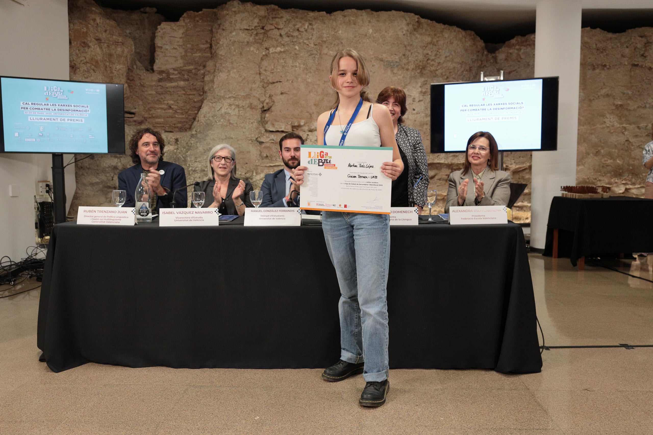 L’equip de l’IES Misteri d’Elx guanya la Lliga de Debat de Secundària i Batxillerat de la Xarxa Vives