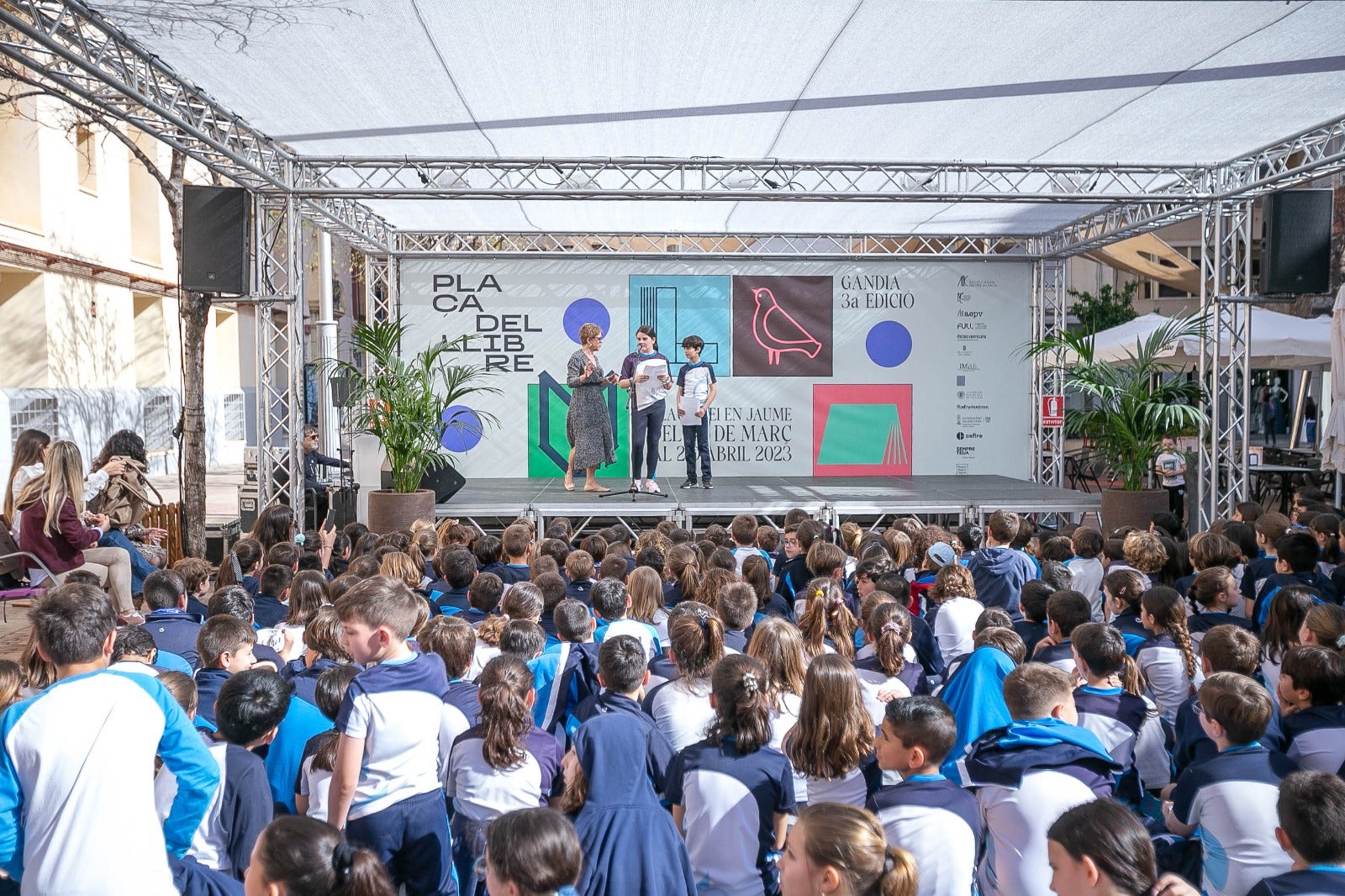 Gandia gaudeix d’un cap de setmana literari a la plaça dels Colomets