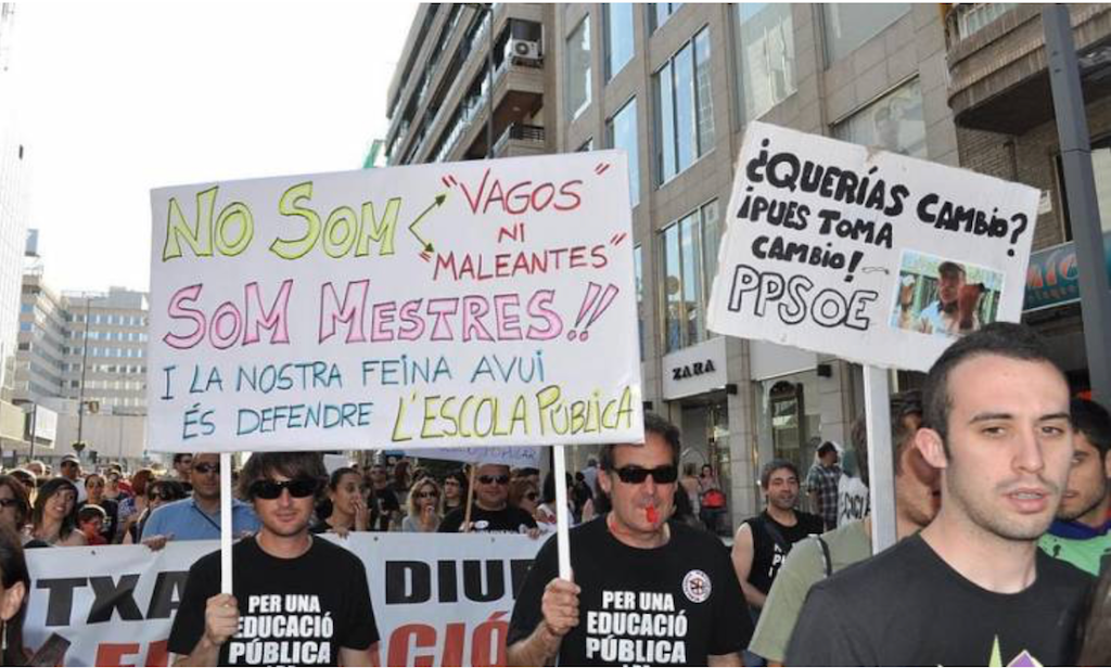 Fa 10 anys, a DLV: «El professorat interí agredit per la conselleria convoca vaga»