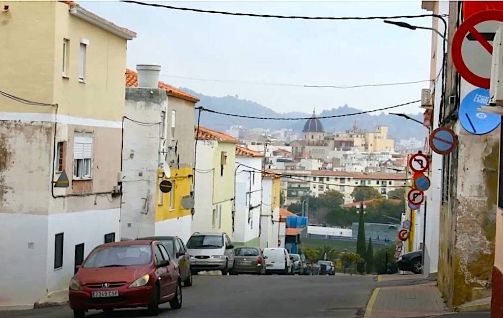 «Molts veïns de la colònia Sant Antoni de la Vall d’Uixó encara no es creuen que es rehabilitarà el barri» [Vídeo]