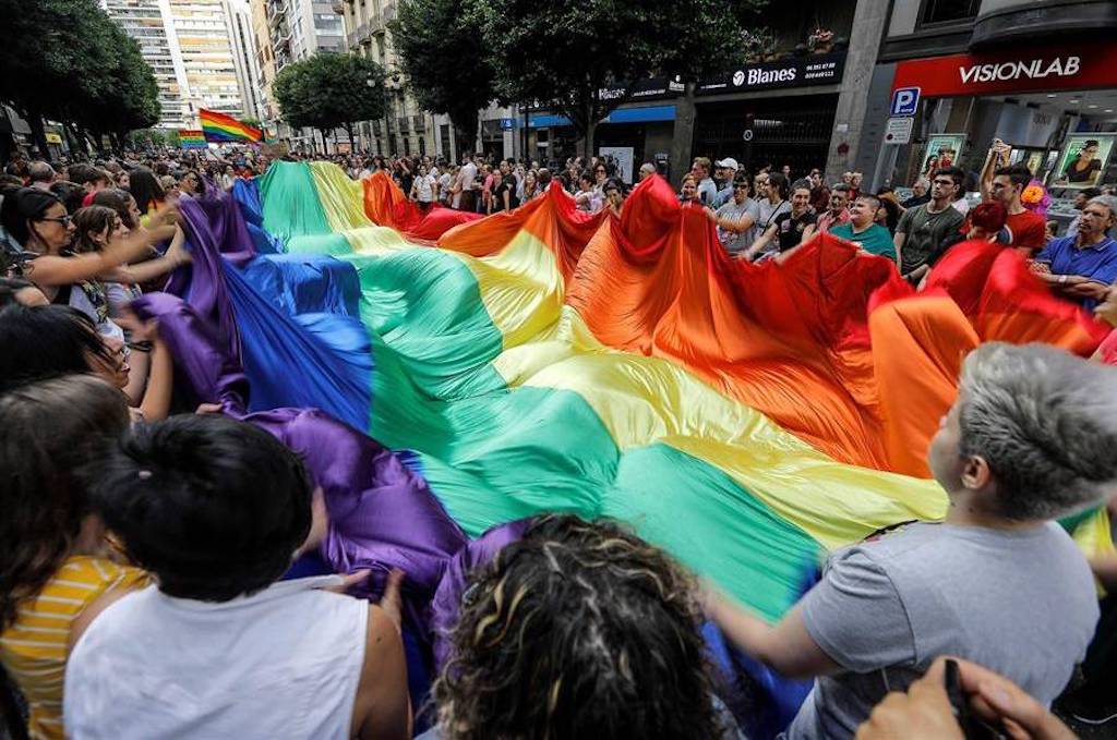 Les oficines Orienta de suport al col·lectiu LGTBI fan 10.000 atencions el 2022, un 38% més que el 2021