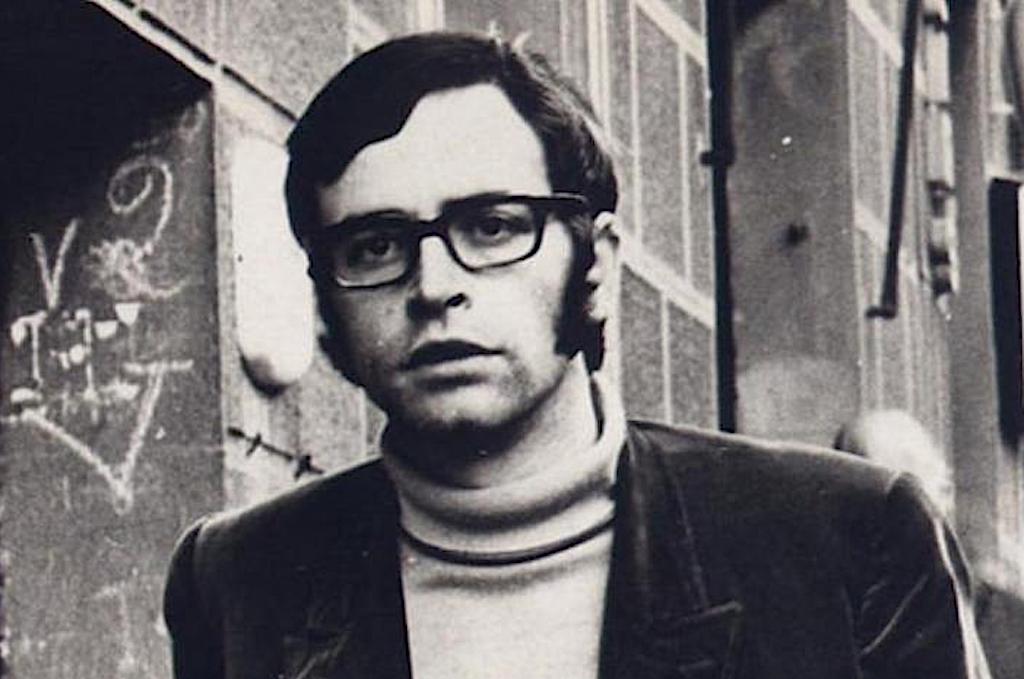 Tal dia com hui del 1943 va nàixer Enric Barbat, sisé membre d’Els Setze Jutges