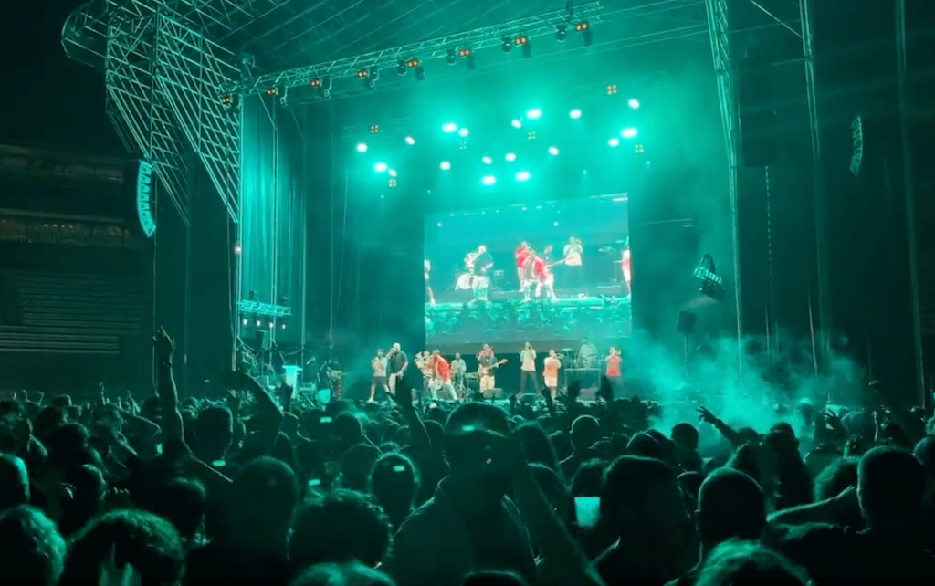 Multitudinari concert del 25 d’Abril a la plaça de Bous de València