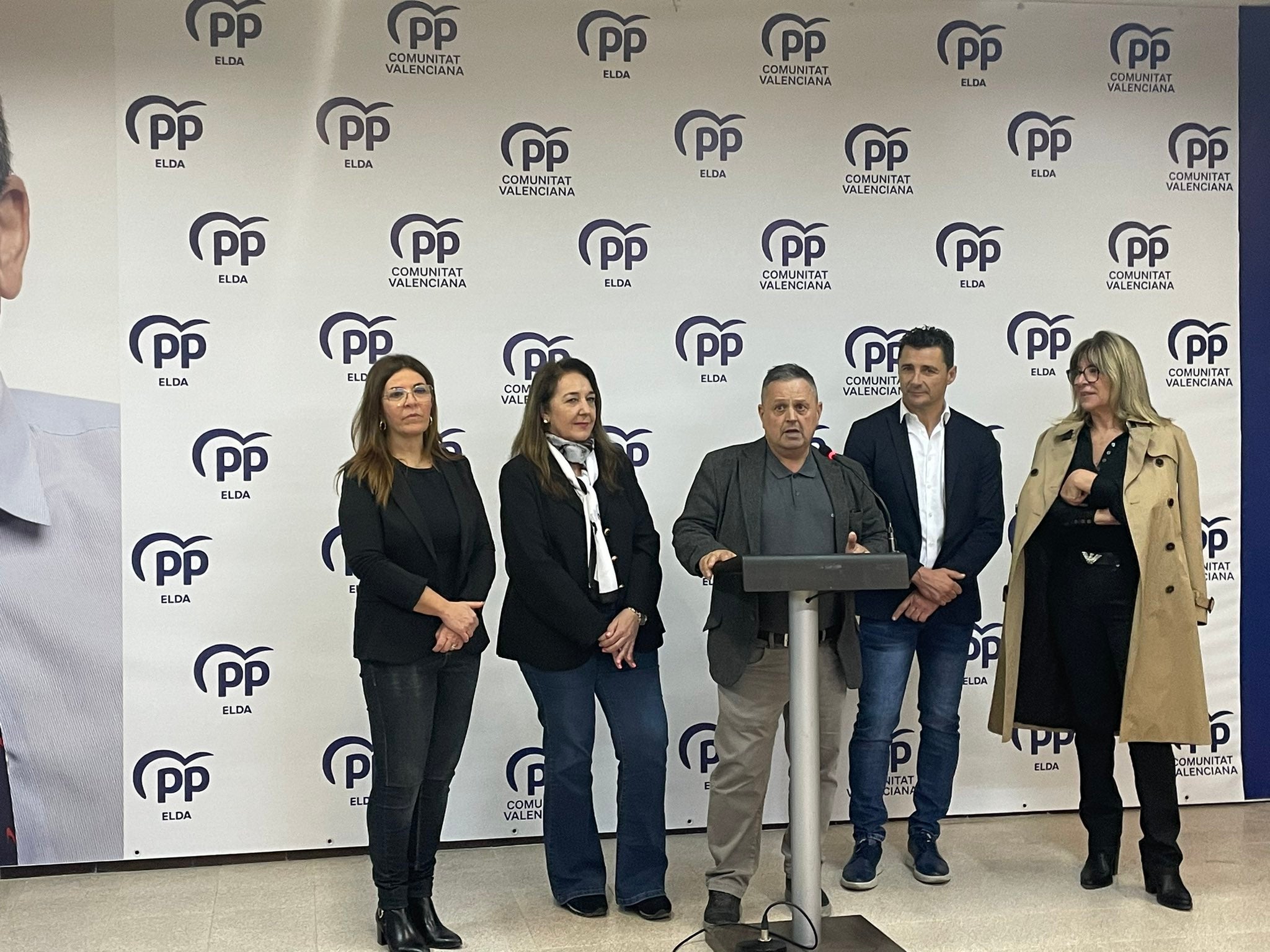 Paco Sánchez, excandidat de Cs a Elda, presenta la seua candidatura a l'alcaldia amb el PP