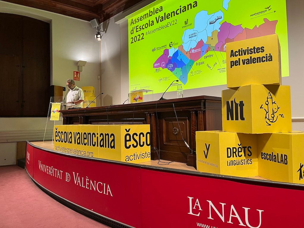 Escola Valenciana llança la 3a edició d’EscolaLab per a promoure projectes culturals en valencià