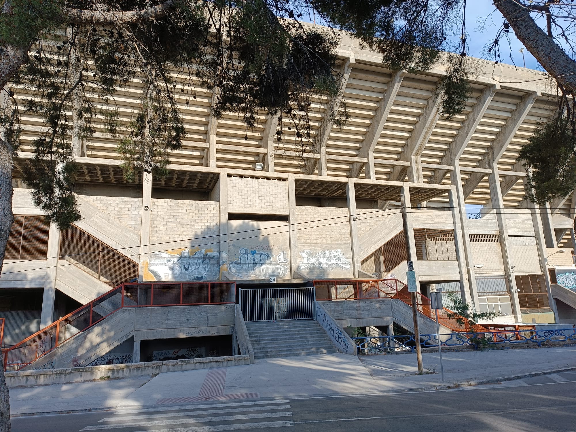 Immediacions de l'estadi José Rico Pérez