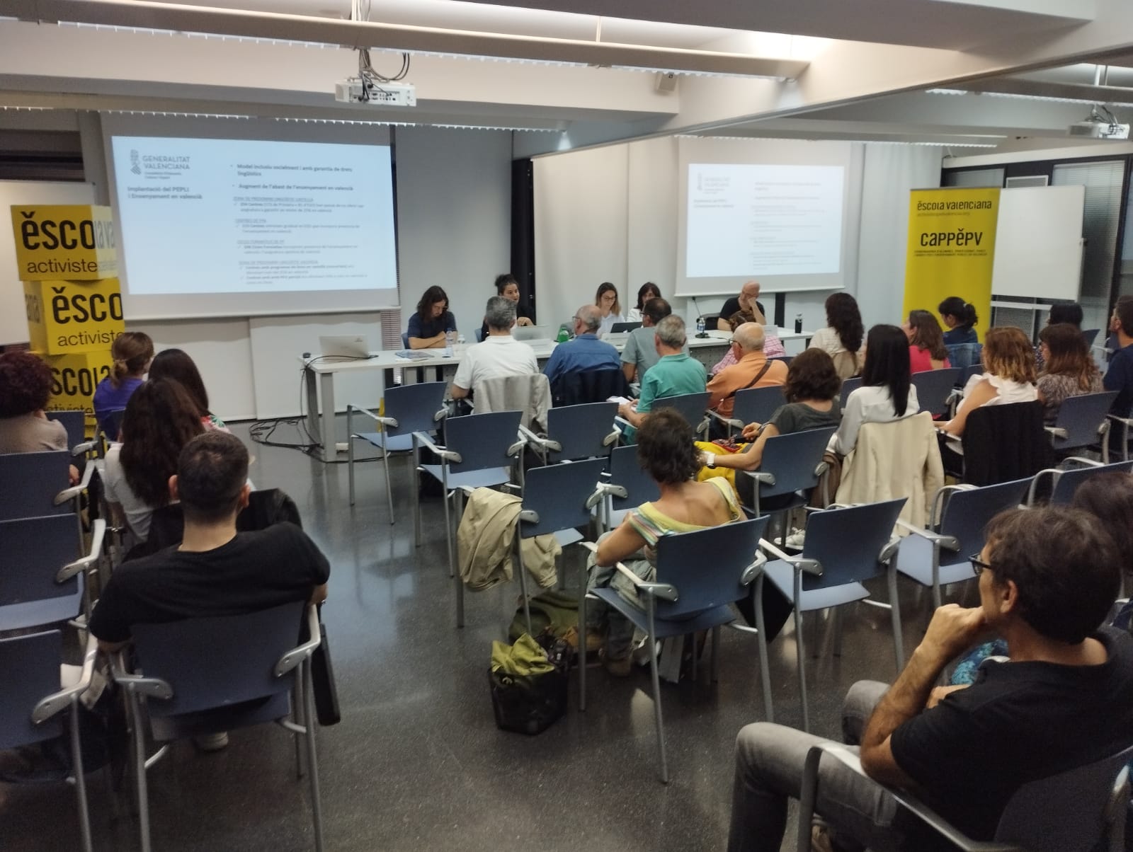 Escola Valenciana facilita una bústia a les comunitats educatives per a recopilar l’aplicació del PEPLI i el PLC 