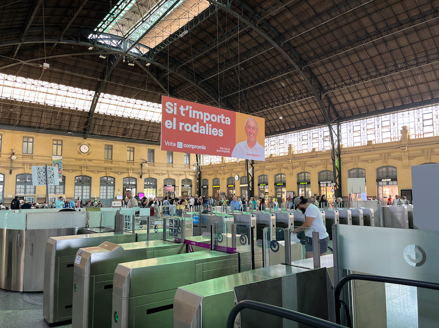 Compromís denuncia que Renfe-Adif «boicoteja» la seua campanya a l’Estació del Nord de València 