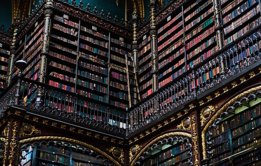 Silencis en la literatura, Alacant total, la València del 1901, Al-Azraq i molt més, a La Veu dels Llibres