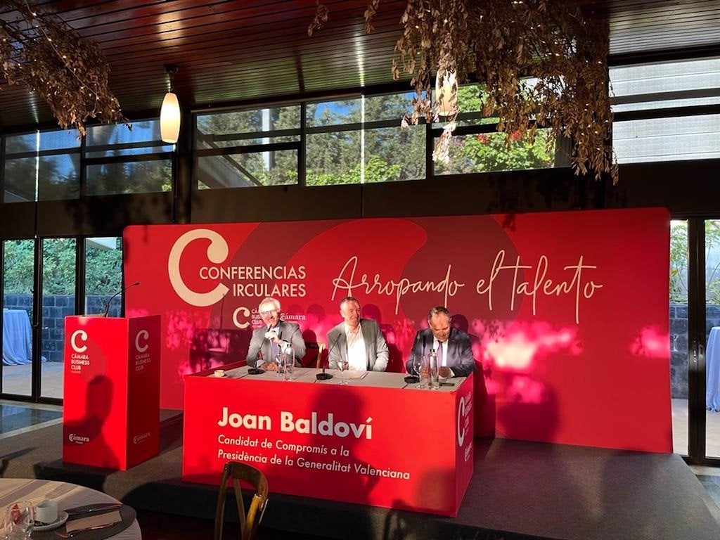 El diputat de Compromís en el Congrés i candidat de la coalició valencianista a la Presidència de la Generalitat, Joan Baldoví, en el cicle de Conferències Circulars del Càmera Business Club de Cambra Alacant  | EP