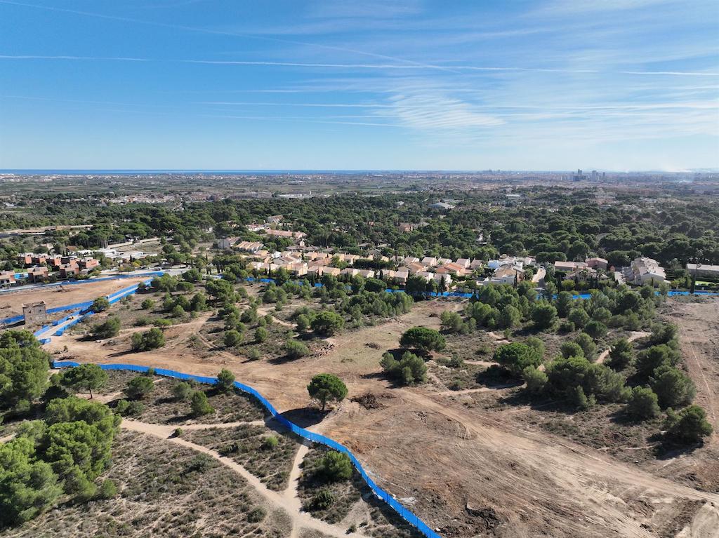 Natura Godella porta a l’Eurocambra la destrucció de la Torre del Pirata pel PAI previst