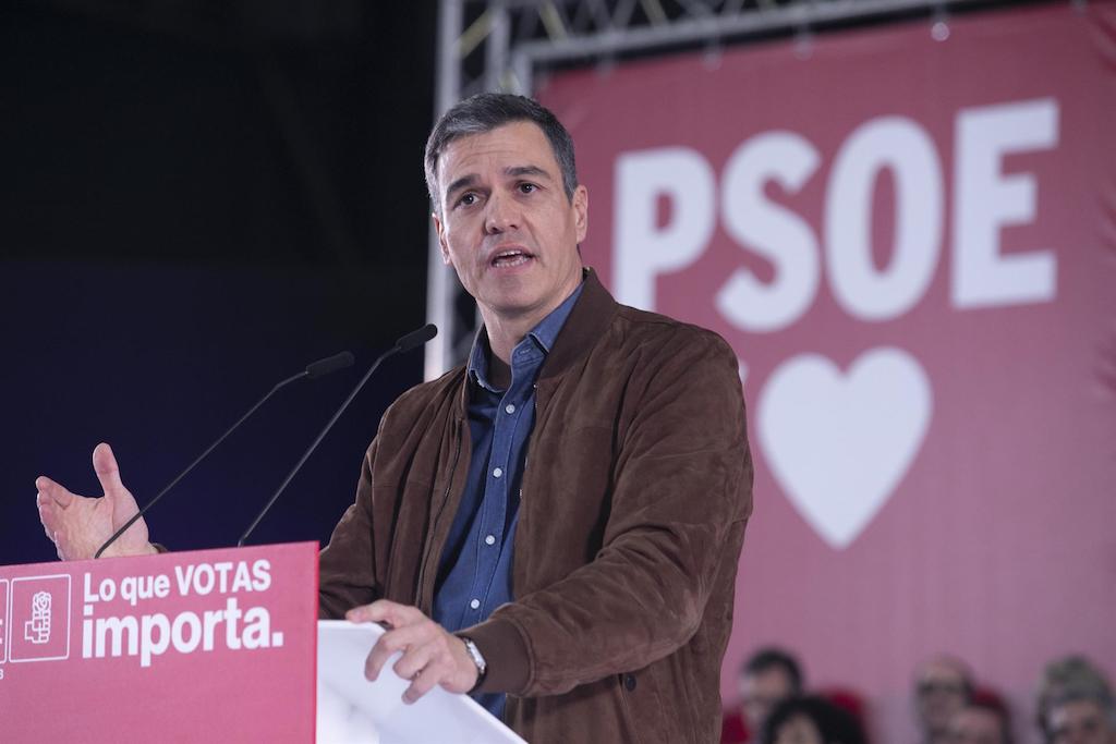 Pedro Sánchez anuncia que convocarà eleccions el 23 de juliol després de la desfeta d’aquest diumenge